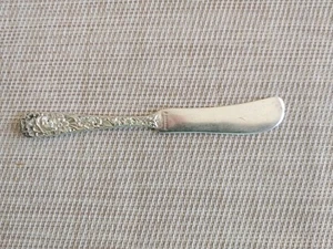 S. Kirk & Son Sterling Silver Flatware Repousse Butter Spreader Knife 5 1/4" - Picture 1 of 7