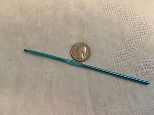 Vintage BOYE Turquoise Metal Size E / 4 - 3.50 mm Crochet Hook - Picture 1 of 4