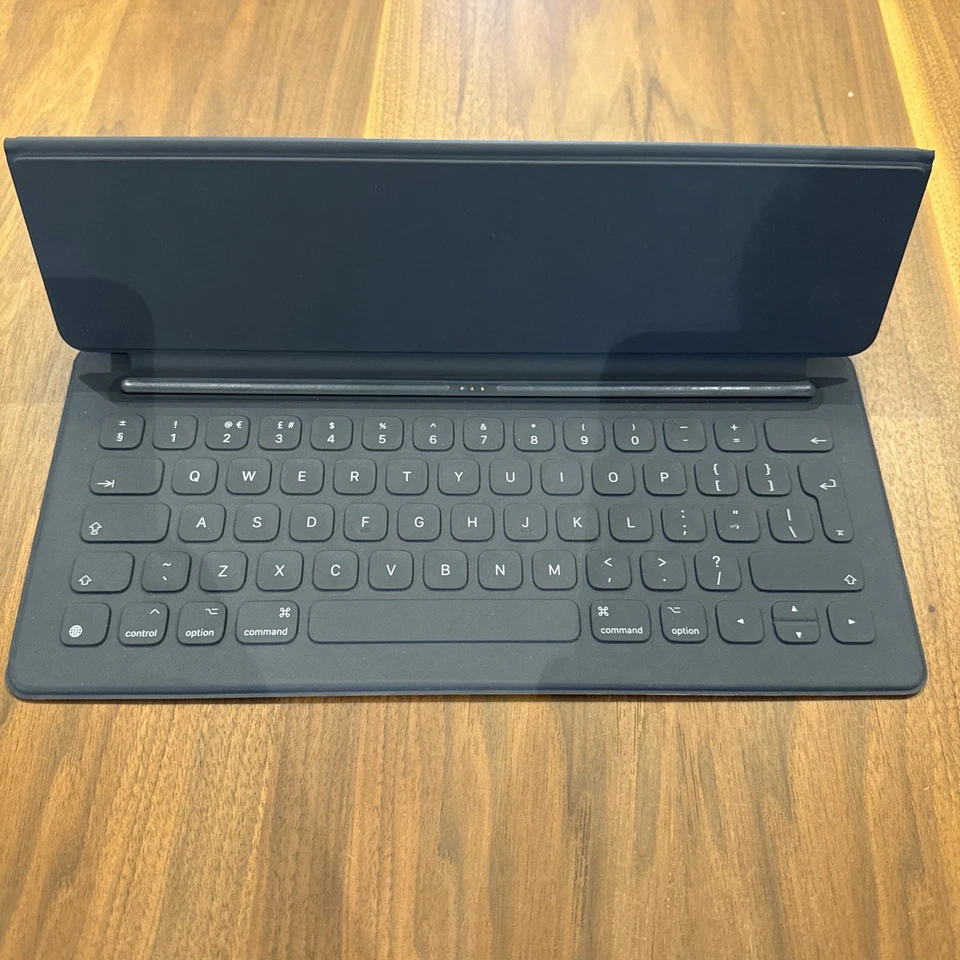 🔥Apple iPad Pro Smart Keyboard A1636 12-9-Inch🔥 - Image 1 of 4