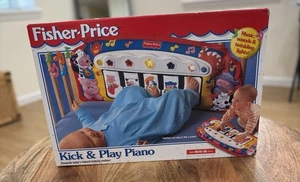 Pianoforte vintage 1998 Fisher-Price Kick and Play sigillato in fabbrica - Foto 1 di 7