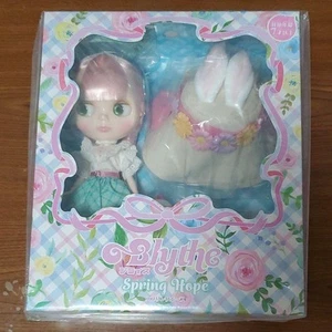 Blythe Spring Hope CWC Limited Neo Doll Used in Original Box - Picture 1 of 3