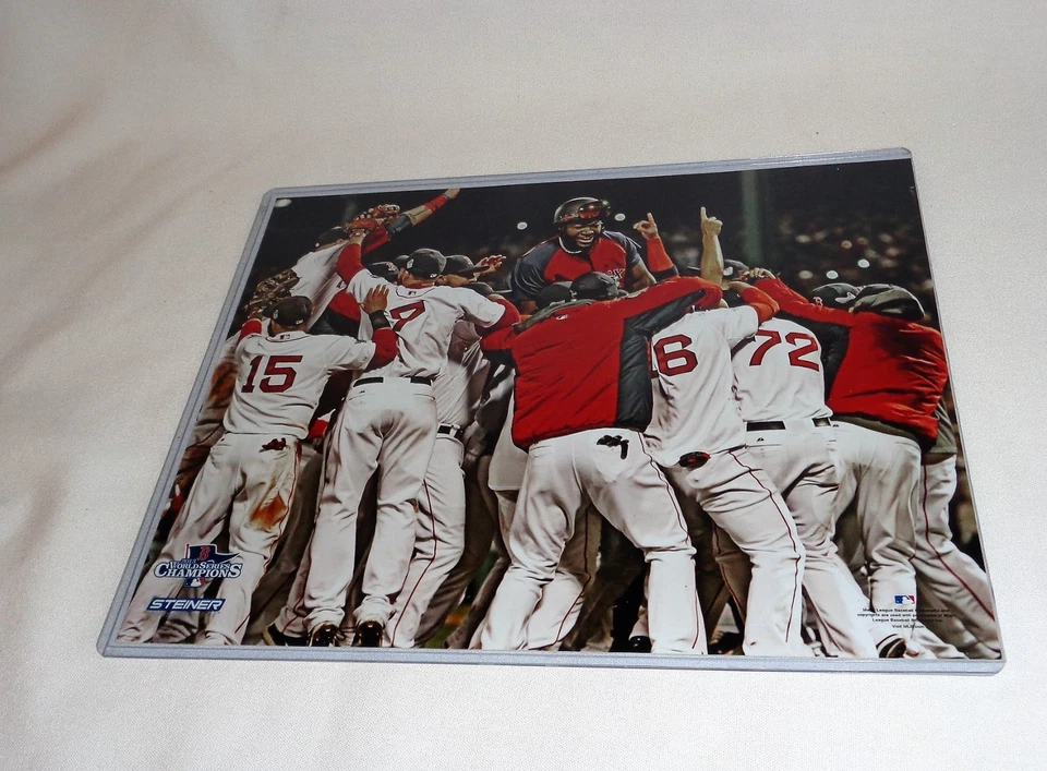 Foto 8x10 de los Medias Rojas de Boston 2013 Campeones de la Serie Mundial Fenway Park Pile  Foto 1 de 1