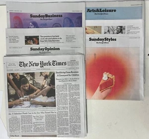 NEW YORK TIMES - Sunday November 19, 2023, 11/19/2023 - Picture 1 of 2