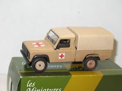SOLIDO, Desert Land Rover Defender, Military Ambulance - Image 1 of 3