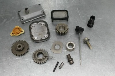 Bonito lote de piezas OEM Yamaha XS400 1979 OEM usado Foto 1 de 4