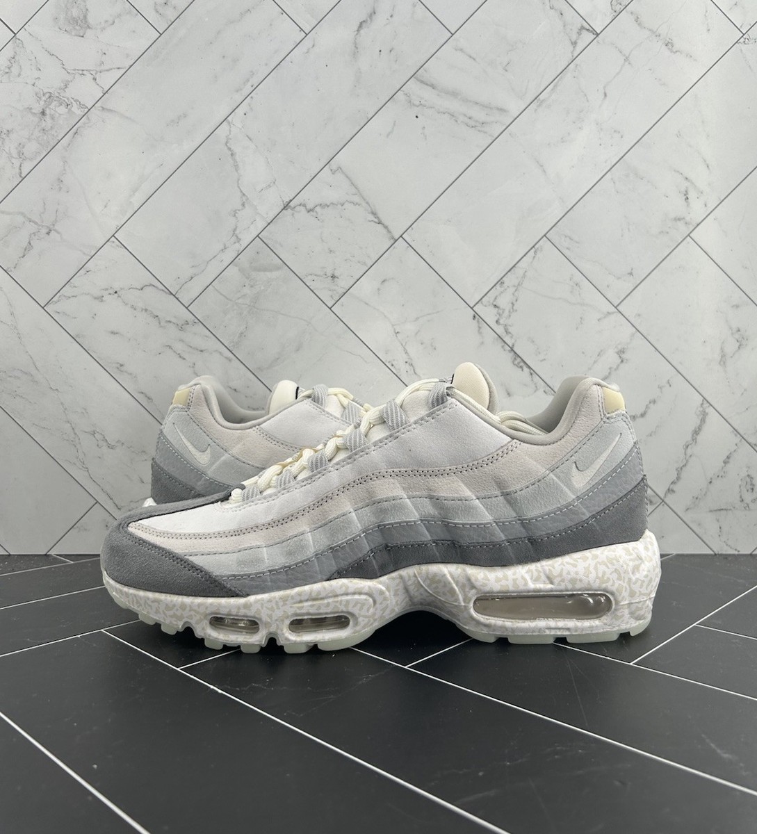 Nike Air Max 95 QS White Light Bone for Sale | Authenticity Nike Air Max 95 QS White Light Bone for Sale | Authenticity