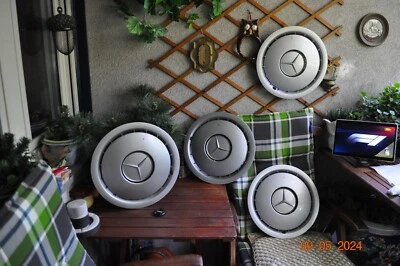 4× Original Mercedes Benz Radkappe W 201 14 Zoll 2014010224 - Bild 1 von 4