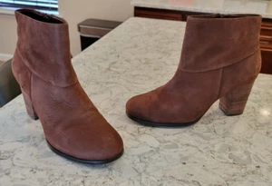 Women's Cole Haan Ankle Boots Short Brown Brushed Leather Zip Swoosh Soles 7 B - Picture 1 of 8