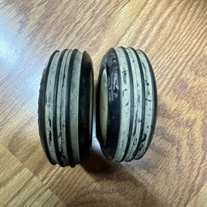 Team Associated Truck Front Tires, Rims , Off-road Narrow Tires 7871 #2-2 - Picture 1 of 3