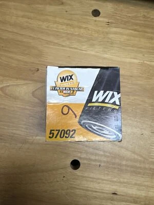 Filtro de aceite de motor WIX 57092 para Chrysler Sebring Dodge Stratus Mitsubishi Lancer Foto 1 de 4