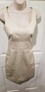 H&M Damen Kleid Neu Ärmellos Gefüttert Midi Khaki Größe 4 Neu ohne Etikett - Bild 1 von 10