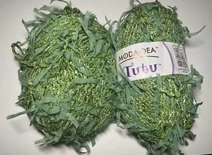 2 Skeins of Moda Dea TUTU Yarn Pear Green (#3651) 50g / 92 Yds Each - Picture 1 of 4