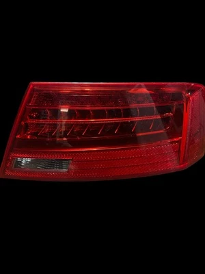 Luz trasera LED 8T0945096J lado pasajero Audi A5 Quattro 2012-2017 OEM Foto 1 de 4