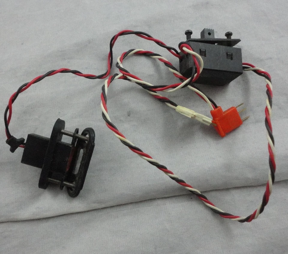 Futaba Vintage "G" Connector Switch Harness w/Charge Port - Image 1 of 1