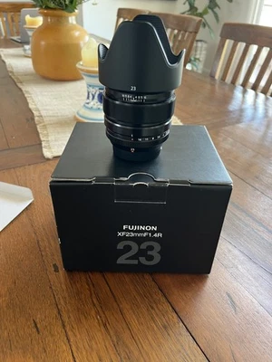 Fujifilm XF 23mm f/1.4 R Lens in excellent condition - image 1 of 4