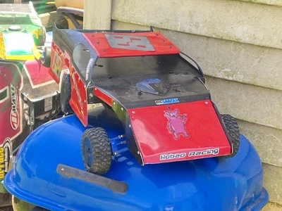 Cuerpo modificado del medio oeste hecho a mano. Será construido a medida. Estos son míos  Foto 1 de 4