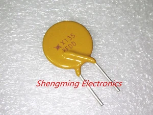 100 pezzi RXEF135 XF135 72V 1.35A PPTC PolySwitch fusibile resettabile - Foto 1 di 1