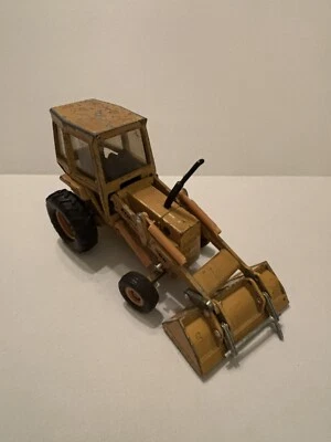1/32 Ertl Farm Toy Ford 555A Backhoe Loader - Image 1 of 4