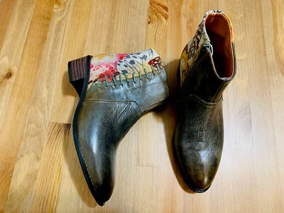 Lartiste Spring Step side zipper heeled leather booties multi NWOB sz 37 (6.5-7) - Image 1 of 4