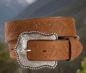 Tony Lama LAYLA Floral Leather Belt Size 32 Made in USA List $53 NWT C50739 - Picture 1 of 4