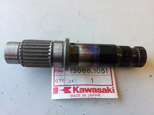 Kawasaki KL600 A Kickstarter Shaft 13066-1051 NOS - Picture 1 of 1