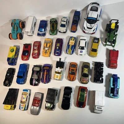 Mixed Lot Of 33 Vintage Cars, Hot Wheels, Matchbox, yatming, Misc Used VTG - Image 1 of 4