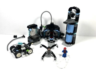 LEGO Spider-Men's Doc Ock Ambush 6873 98% completo sem adesivos faltando punho de ferro - Imagem 1 de 4