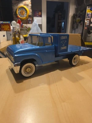Structo Farms 1960’s Stake Bed Truck BLUE PRESSED STEEL Livestock Truck Nice - Image 1 of 4
