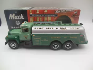 Escaso First Gear 19-2317 Mack R Modelo Fuel Tanker Mack No.201 Escala 1:34 - Imagen 1 de 13