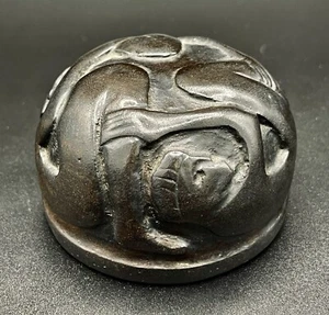 Vintage Irish Wood Art Deco Celtic design Paperweight Owen Irish Turf Craft - Picture 1 of 6
