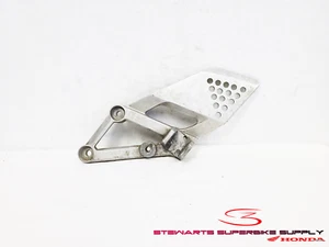 1991 - 1994 HONDA CBR600F2 OEM FRONT LEFT SIDE REARSET FOOTREST BRACKET CBR F2 - Picture 1 of 6