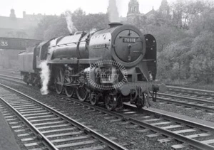 PHOTO BR British Railways Steam Locomotive 7MT 4-6-2 70018 Princes St. Gardens - Picture 1 of 1