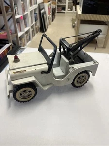 Vintage 1969 Tonka # 2435 White Jeep AA Wrecker - Picture 1 of 8