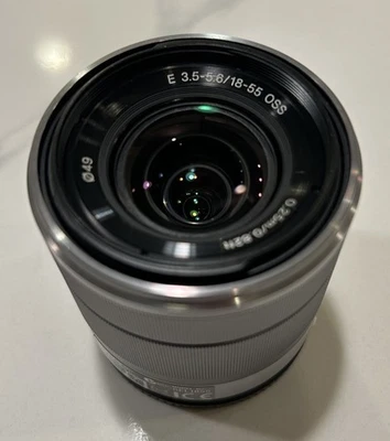 Sony E 18-55mm F/3.5 - 5.6 OSS Lens (SEL1855) - Silver + Front & Back Lens Caps - Image 1 of 4