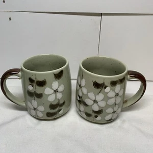 VINTAGE PAIR Of OTAGARI MUGs WITH FLOWERS 3 1/2” Very Nice Pair Of Cups - Picture 1 of 10