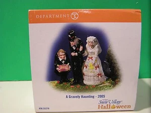 DEPT 56 A GRAVELY HAUNTING - 2005 Halloween NEW in BOX - Picture 1 of 2