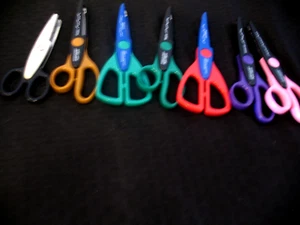 Lot 7 Paper Edgers Decorative Edge Scissors FISKARS / CREATIVE MEMORIES - Picture 1 of 3