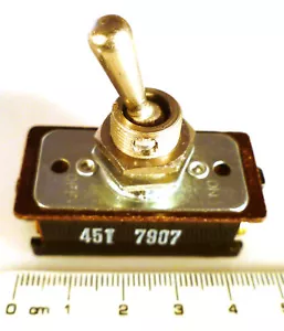 NSF/Cutler Hammer Panel Mount Toggle Switch SPST On/Off 6A 250V OM0604 - Picture 1 of 8