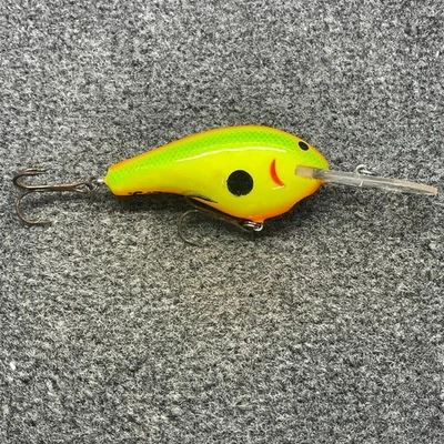 Bagley's Divin' B3 Calvin Johnson Crankbait RB69 Rootbeer Chartreuse DB3-RB69 - Image 1 of 4