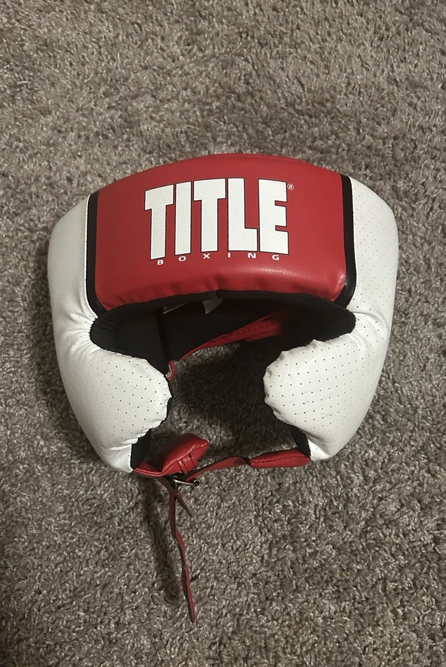 TITLE BOXING Aerovent Elite EE. UU. Boxeo Competición Tocado Con Mejillas Foto 1 de 4