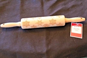 HOLIDAY TIME ETCHED ROLLING PIN WITH VARIOUS SNOWFLAKES NWT - Picture 1 of 2