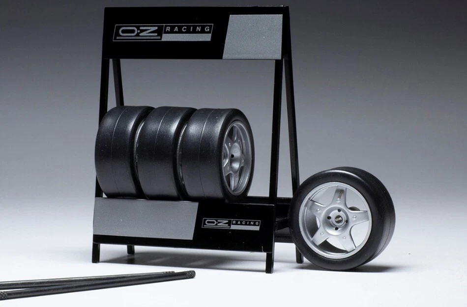 Modellino auto scala 1:18 Ixo Model SET car 4 gomme ruote WHEELS OZ modellismo - Immagine 1 di 1