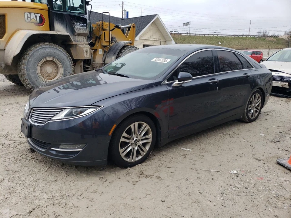 Luz de conducción usada se adapta a: Lincoln MKZ 2013 conducción antiniebla con grado de iluminación de firma Foto 1 de 4