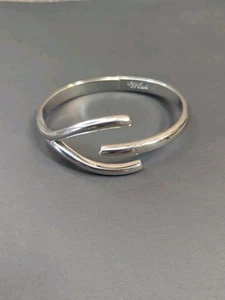 Milor Group Silver Tone Stainless Steel Wish Bone Clamper Bracelet - Picture 1 of 6