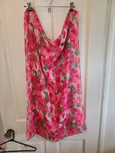 charming charlie pinks Green White Scarf 37" L 24" W - Picture 1 of 7