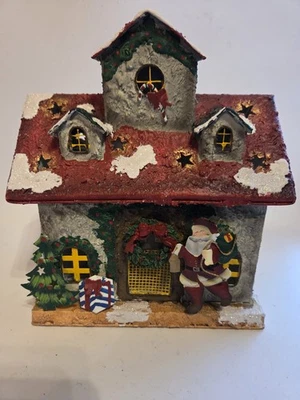 Delicada casa linterna de Navidad Foto 1 de 4