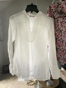 2 Kayce Hughes Size 4 And 6 White Kimono And Floral Blouse Partial Buttoned - Picture 1 of 6
