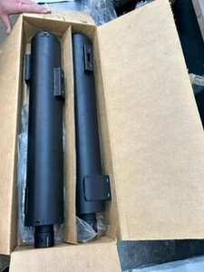 1260914 1260915 VICTORY MOTORCYCLES 2002 TOURING CRUISER MUFFLERS OEM TAKE OFFS - Picture 1 of 3