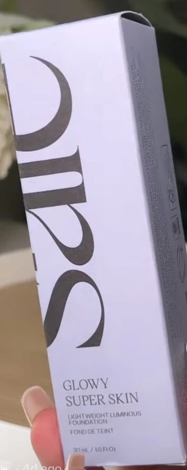 SAIE Glowy Super Skin Lightweight Hydrobounce Serum Foundation Pick 1 New - Image 1 of 1