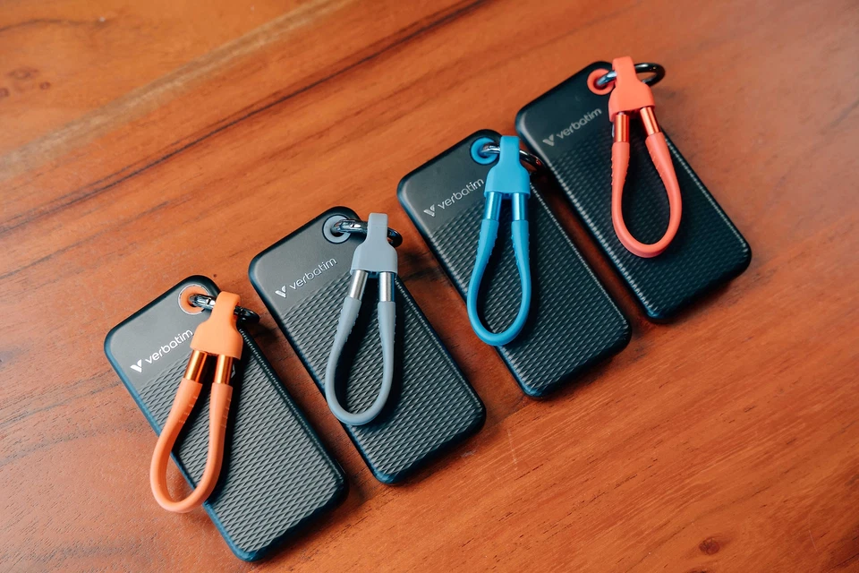 Pocket SSD Festplatte mit Schlüsselring – 1TB/2TB USB 3.2 Typ-C Speicher - Bild 1 von 1